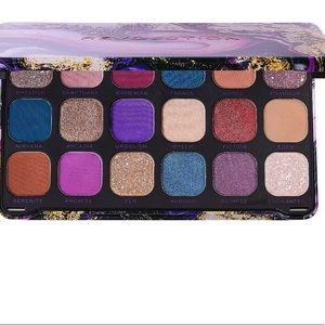 MAKEUP REVOLUTION | Utopia Palette